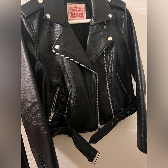 Brand new Levi’s leather jacket - Picture 9 of 14